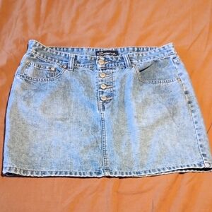 NO BOUNDARIES LEVI SKIRT SIZE 11